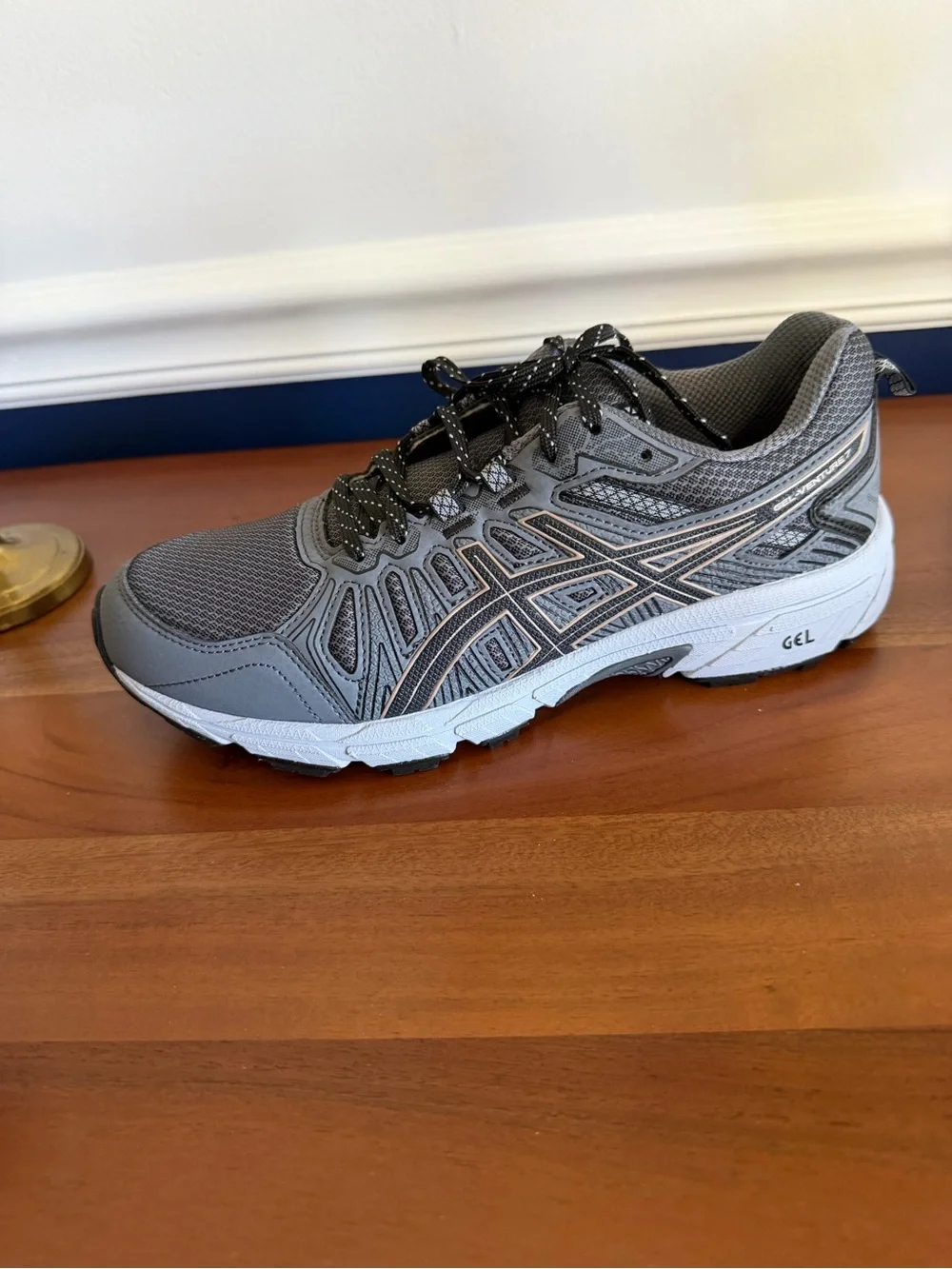 NEW ASICS Women's Gel-Venture 7 trail running shoes size 9